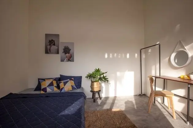 Tek Büyük Yataklı Oda, Penceresiz