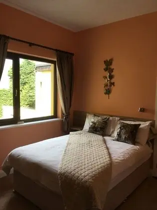 Üç Kişilik Oda