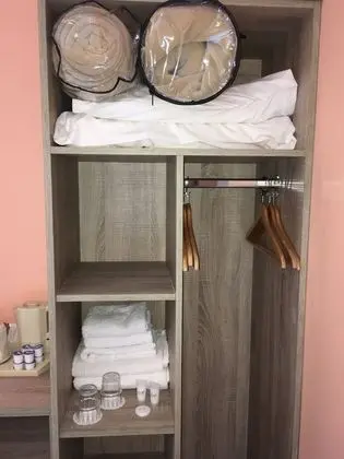 Üç Kişilik Oda