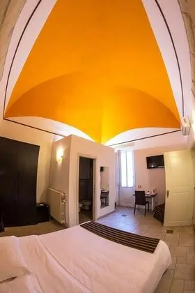 Üç Kişilik Oda, Şehir Manzaralı