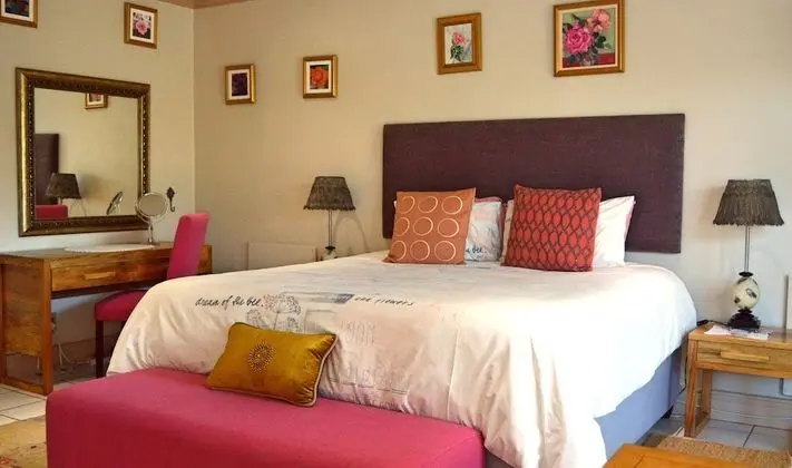 Champagne - Ground Floor Suite