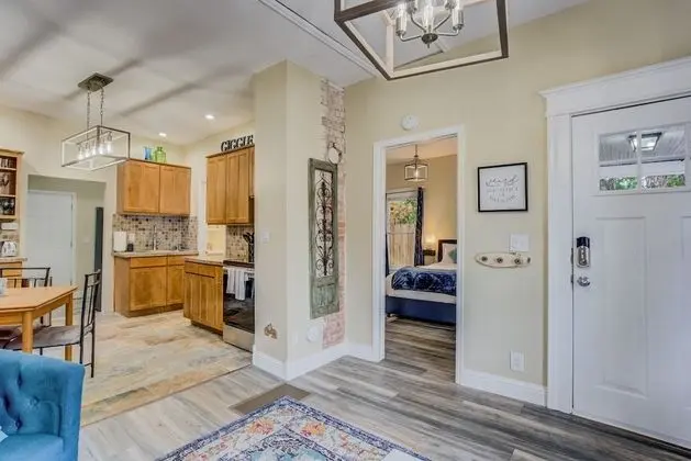 Ev (1 Bedroom)