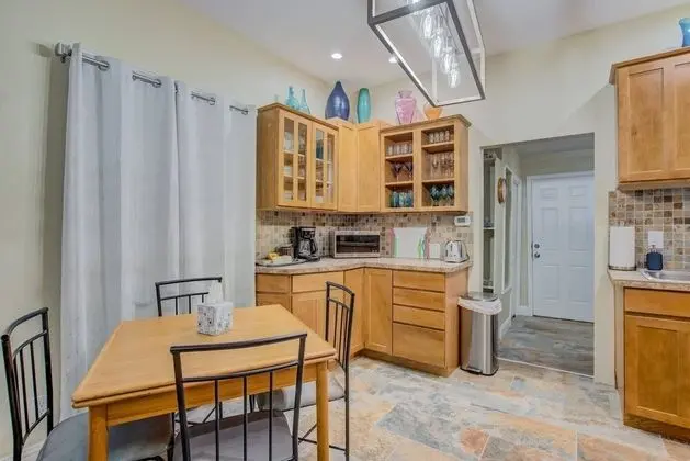 Ev (1 Bedroom)