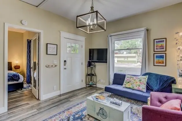 Ev (1 Bedroom)