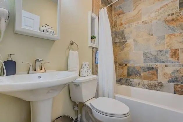 Ev (1 Bedroom)