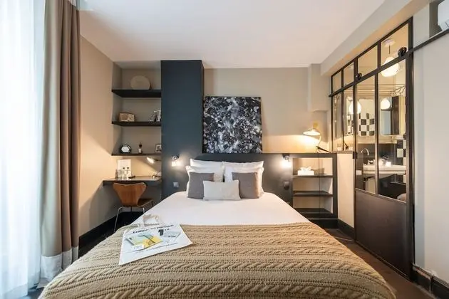 Deluxe Tek Büyük Yataklı Oda