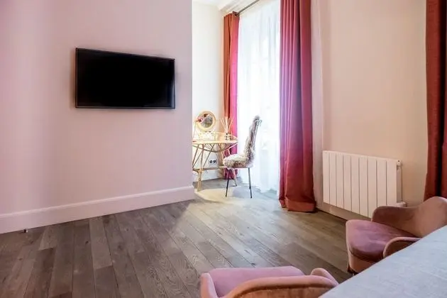 Deluxe Tek Büyük veya İki Ayrı Yataklı Oda