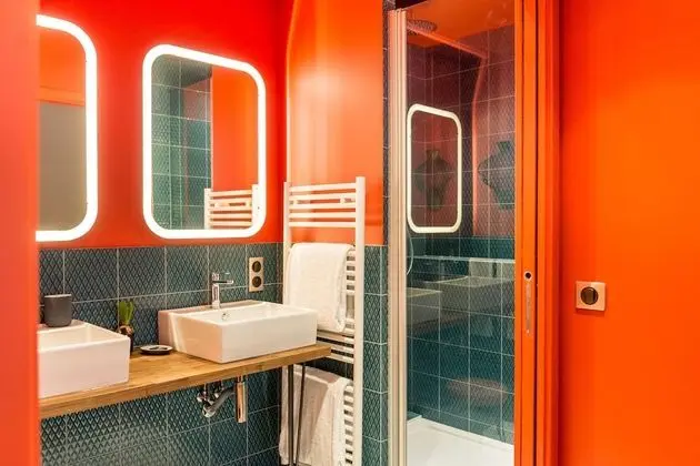 Deluxe Tek Büyük veya İki Ayrı Yataklı Oda