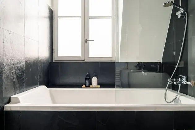 Deluxe Tek Büyük veya İki Ayrı Yataklı Oda, Avlu Manzaralı