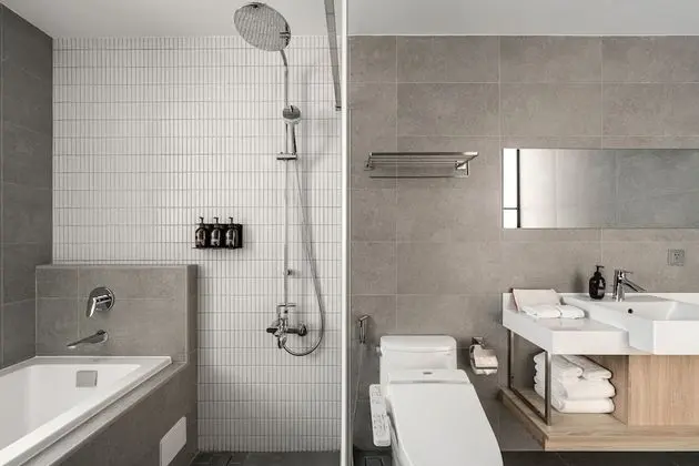 Deluxe Tek Büyük Yataklı Oda