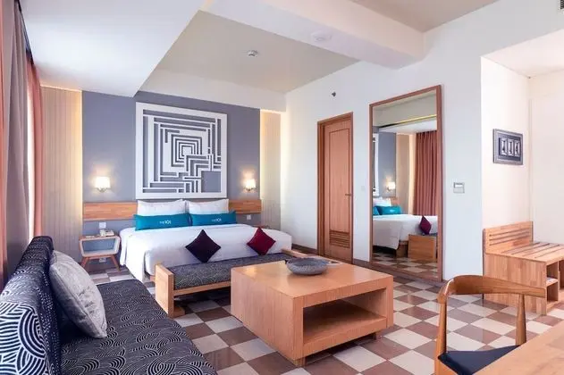 Executive Süit, Balkon, Havuz Manzaralı