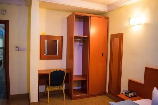 Executive Tek Büyük Yataklı Oda