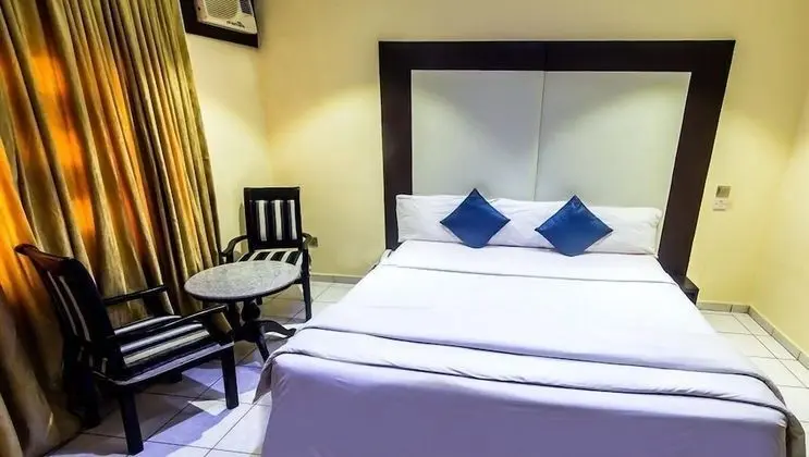 Deluxe Room, 1 King Bed