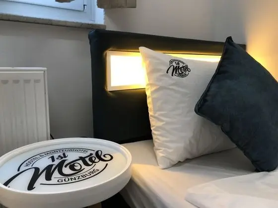 Basic Tek Büyük Yataklı Oda, Ortak Banyo