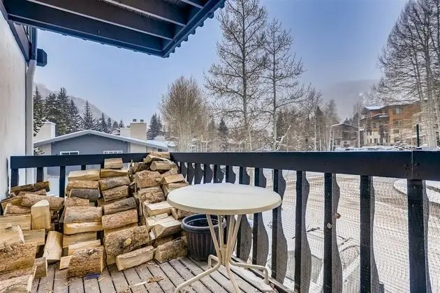 Daire (2-385 Gore Creek dr Vorlaufer 201)