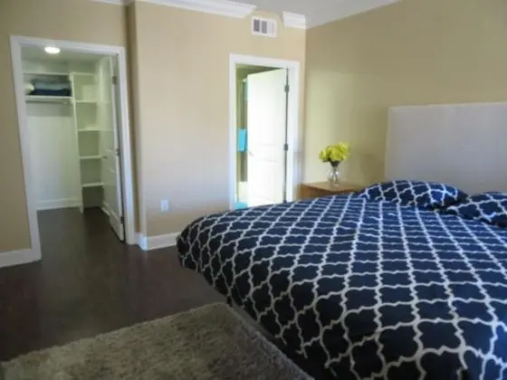 Luxury Apart Daire, 2 Yatak Odası, 2 Banyolu, Avlu Manzaralı
