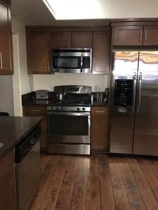 Luxury Apart Daire, 2 Yatak Odası, 2 Banyolu, Avlu Manzaralı