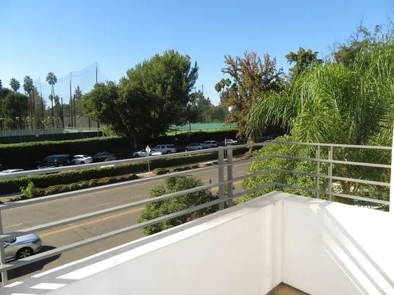 Luxury Apart Daire, 2 Yatak Odası, 2 Banyolu, Avlu Manzaralı