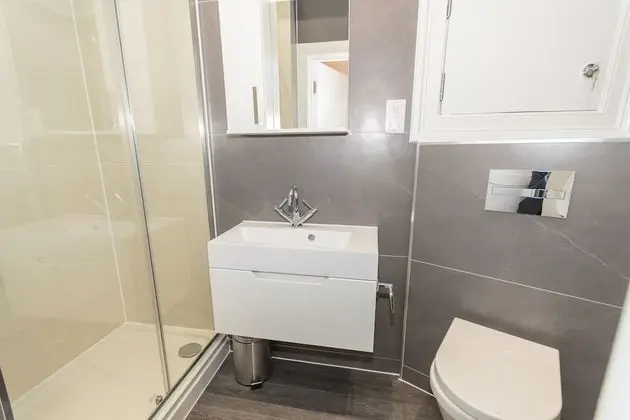 Luxury Apart Daire, Özel Banyo, Şehir Manzaralı (Buckingham)