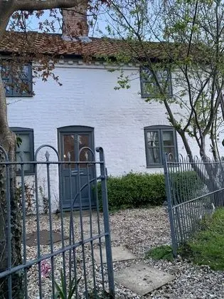 Kır Evi, Özel Banyo, Avlu Manzaralı