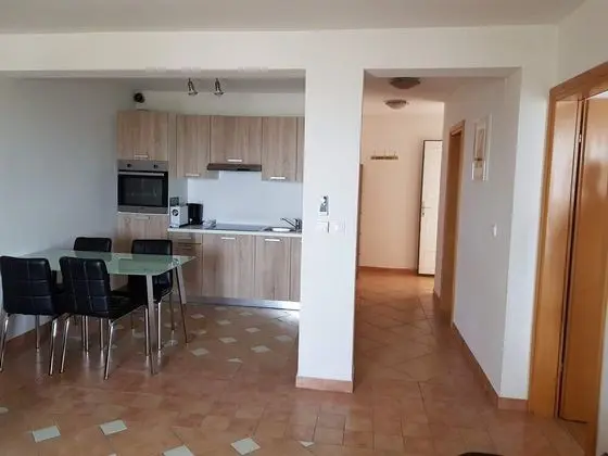 Apart Daire, 2 Yatak Odası, Balkon