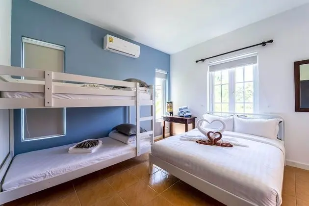 2 Bedrooms Villa