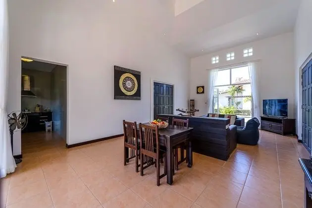 2 Bedrooms Villa
