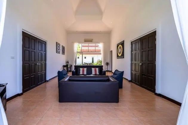 2 Bedrooms Villa