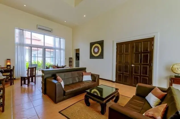 2 Bedrooms Villa