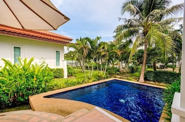 2 Bedrooms Villa