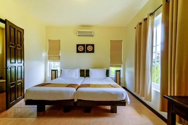 2 Bedrooms Villa