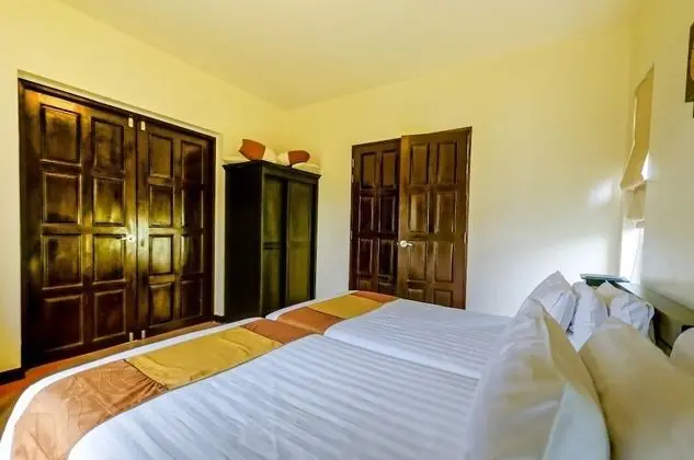 2 Bedrooms Villa