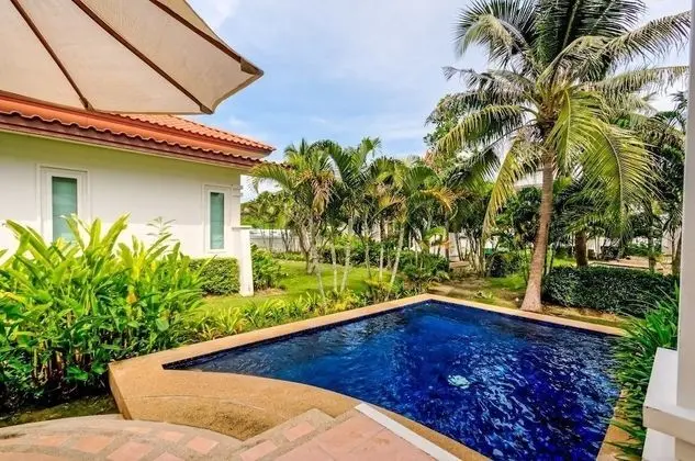 2 Bedrooms Villa