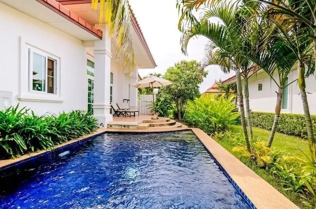 2 Bedrooms Villa