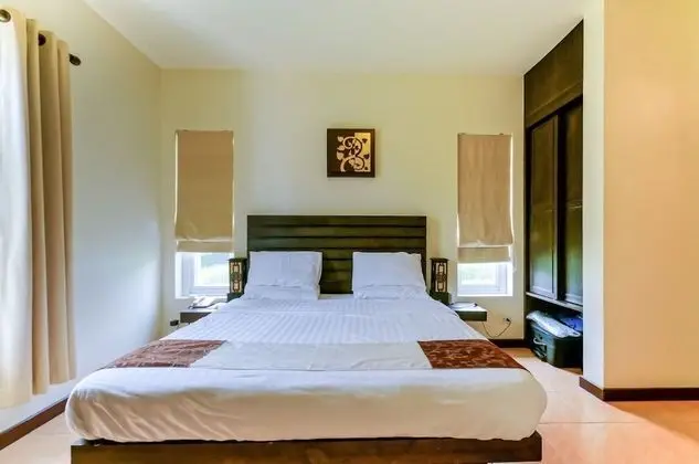 2 Bedrooms Villa