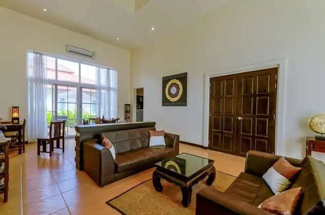 2 Bedrooms Villa