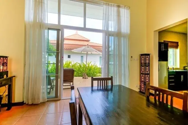2 Bedrooms Villa