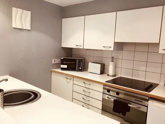 2 Bed Luxury Dockland Apartment