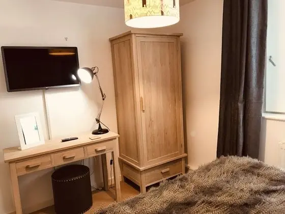 2 Bed Luxury Dockland Apartment