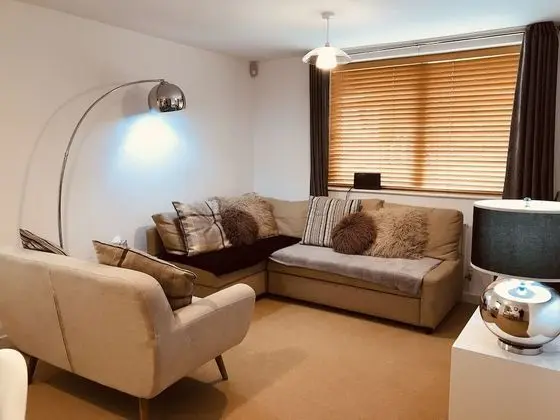 2 Bed Luxury Dockland Apartment, G/F