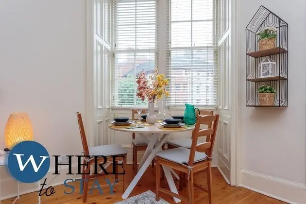 Traditional Apart Daire, Özel Banyo (2 Bedroom Victorian apart)