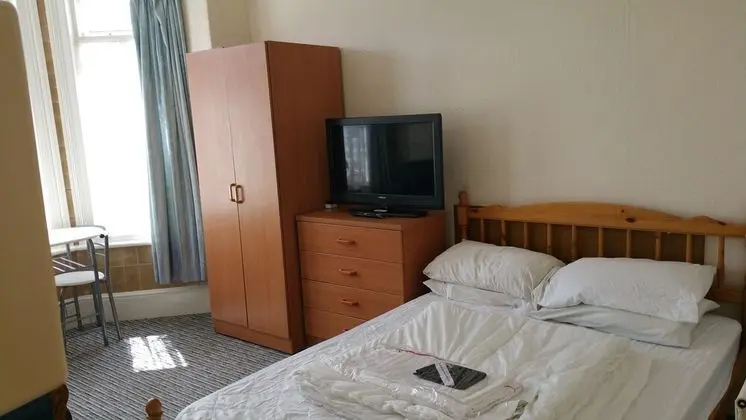Apart Daire, 1 Büyük (Queen) Boy Yatak