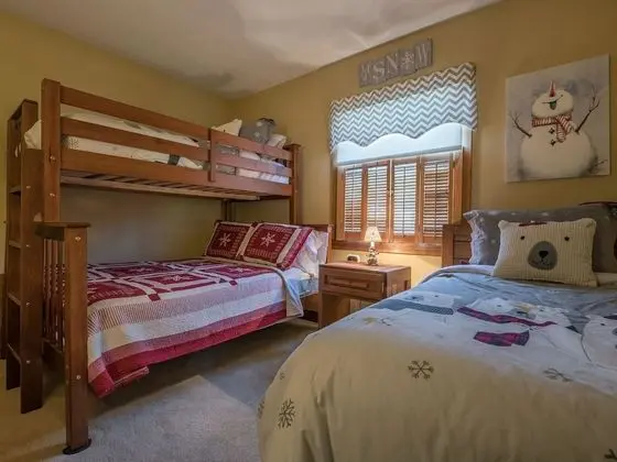 Ev, Birden Çok Yatak (2 Br:   Whistlepunk 17)