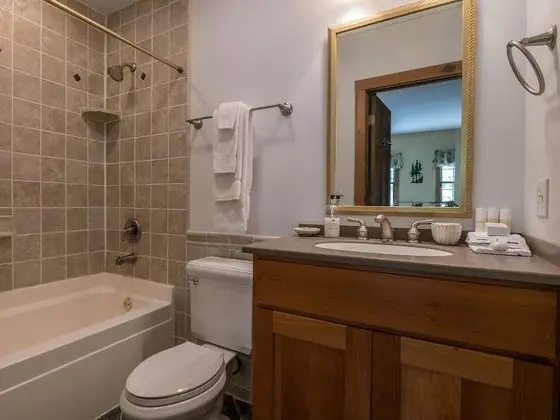 Ev, Birden Çok Yatak (2 Br:   Whistlepunk 17)