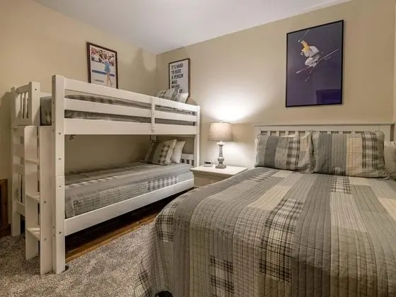 Daire, Birden Çok Yatak (2 Br:  Whistlepunk 28)