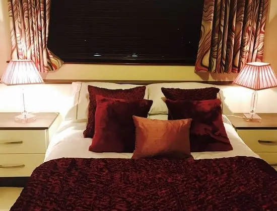 Deluxe Tek Büyük Yataklı Oda, Banyolu/Duşlu