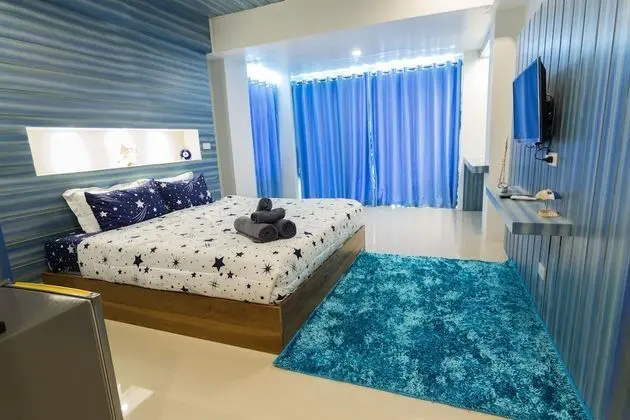 Ocean Beach Room