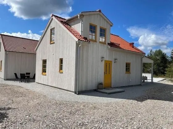 Ev
