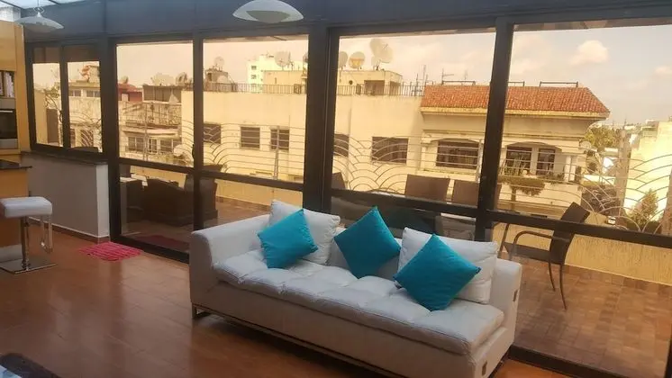 Deluxe Apart Daire, Sigara İçilebilir
