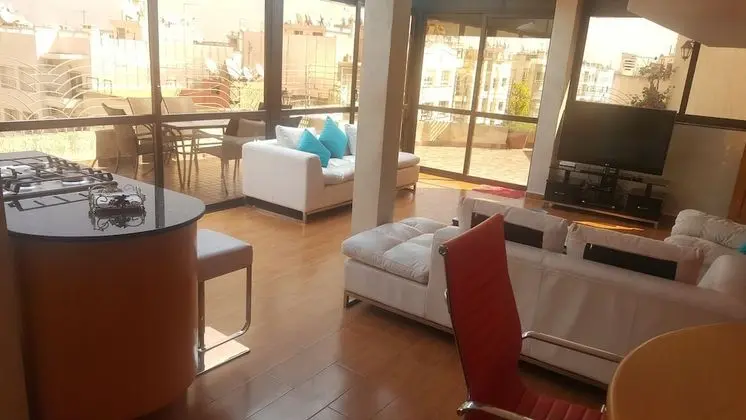 Deluxe Apart Daire, Sigara İçilebilir